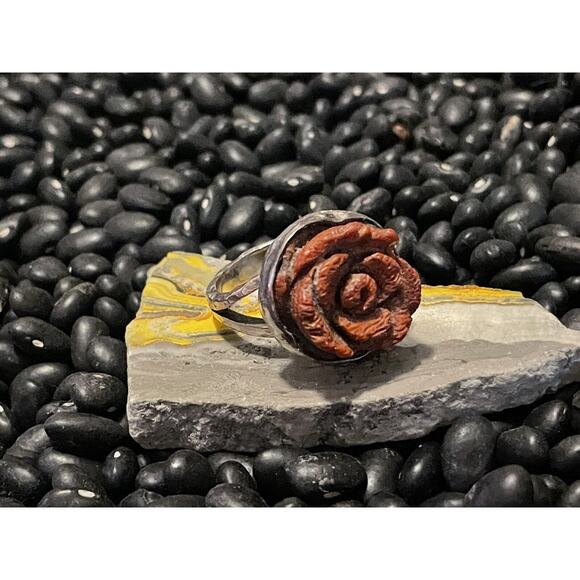 Signed EXEX Carved Coral🌹Rose Flower Set In Sterling Hammered Texture Ring~8.5 - Picture 4 of 10